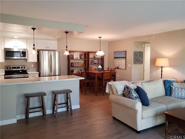 $337,350 | 13200 Del Monte Drive, Unit M1523R, Seal Beach, CA 90740