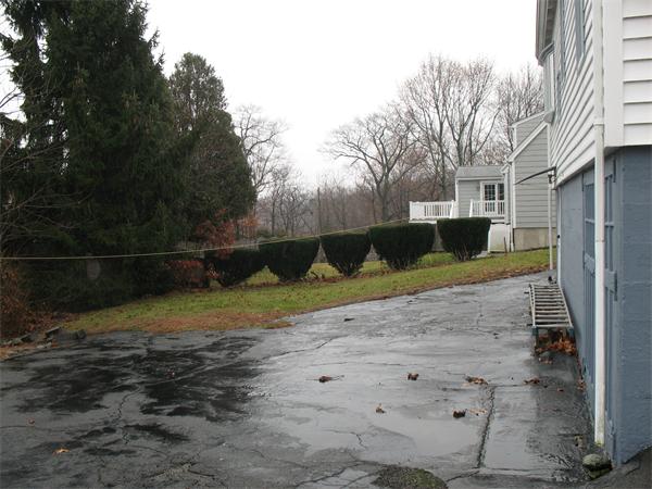 11 Richardson Road Stoneham, MA 02180 - Photo 8 of 20 Gallery Image 8