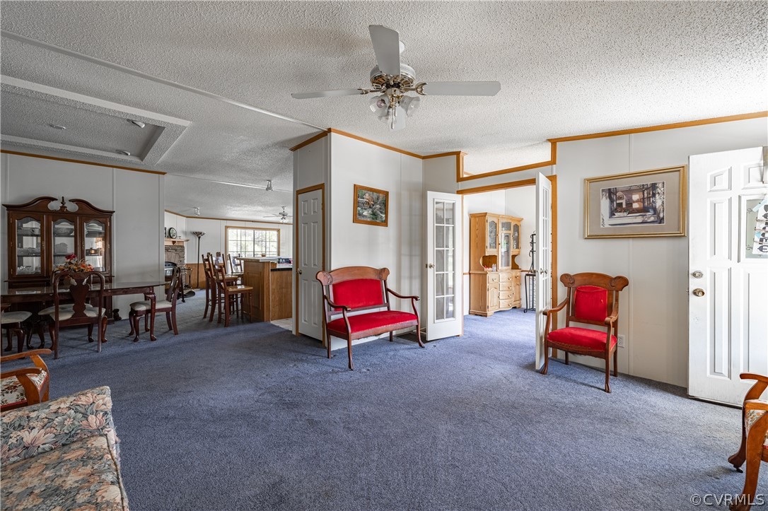 382 Fairview Road Blackstone, VA 23824 - Photo 4 of 32 a living room with furniture and window