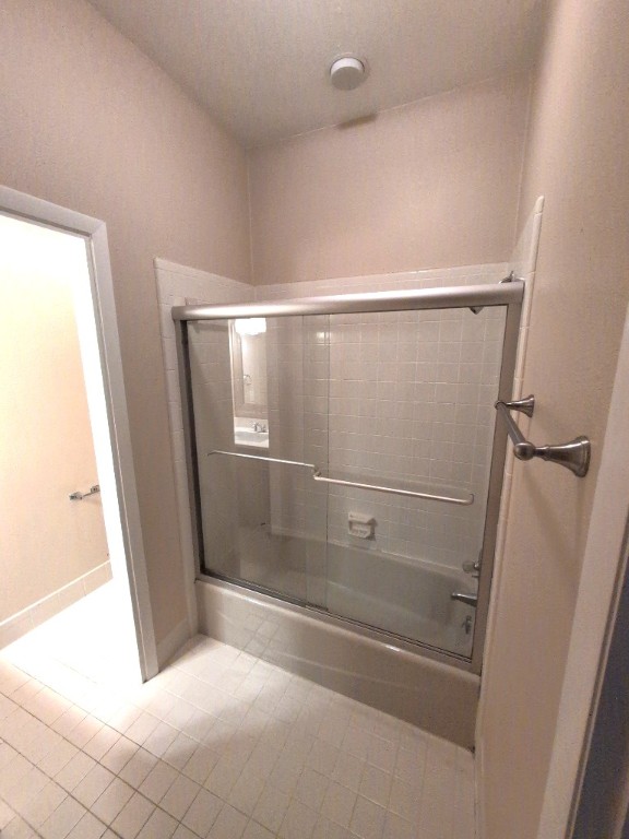 3200 Duval Street, Unit 102 Austin, TX 78705 - Photo 14 of 20 a bathroom with a shower