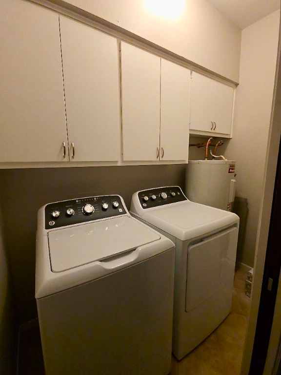 3200 Duval Street, Unit 102 Austin, TX 78705 - Photo 18 of 20 a utility room with dryer and washer