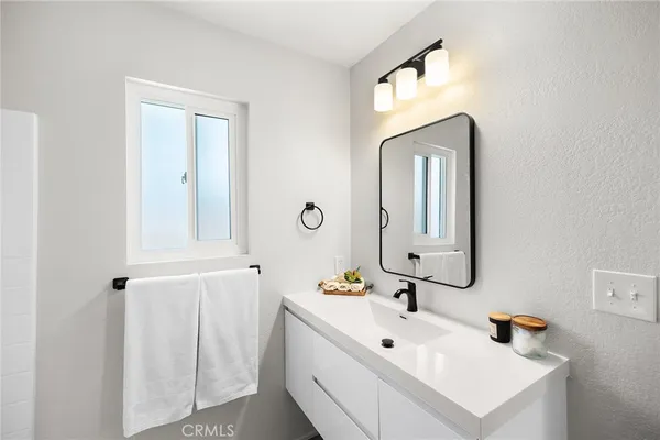 $439,000 | 709 Carol Way, Hemet, CA 92543