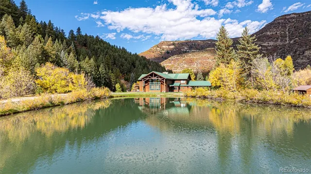 a view of a lake with houses