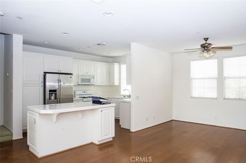 2018 Arnold Way Fullerton, CA 92833 - Photo 3 of 4