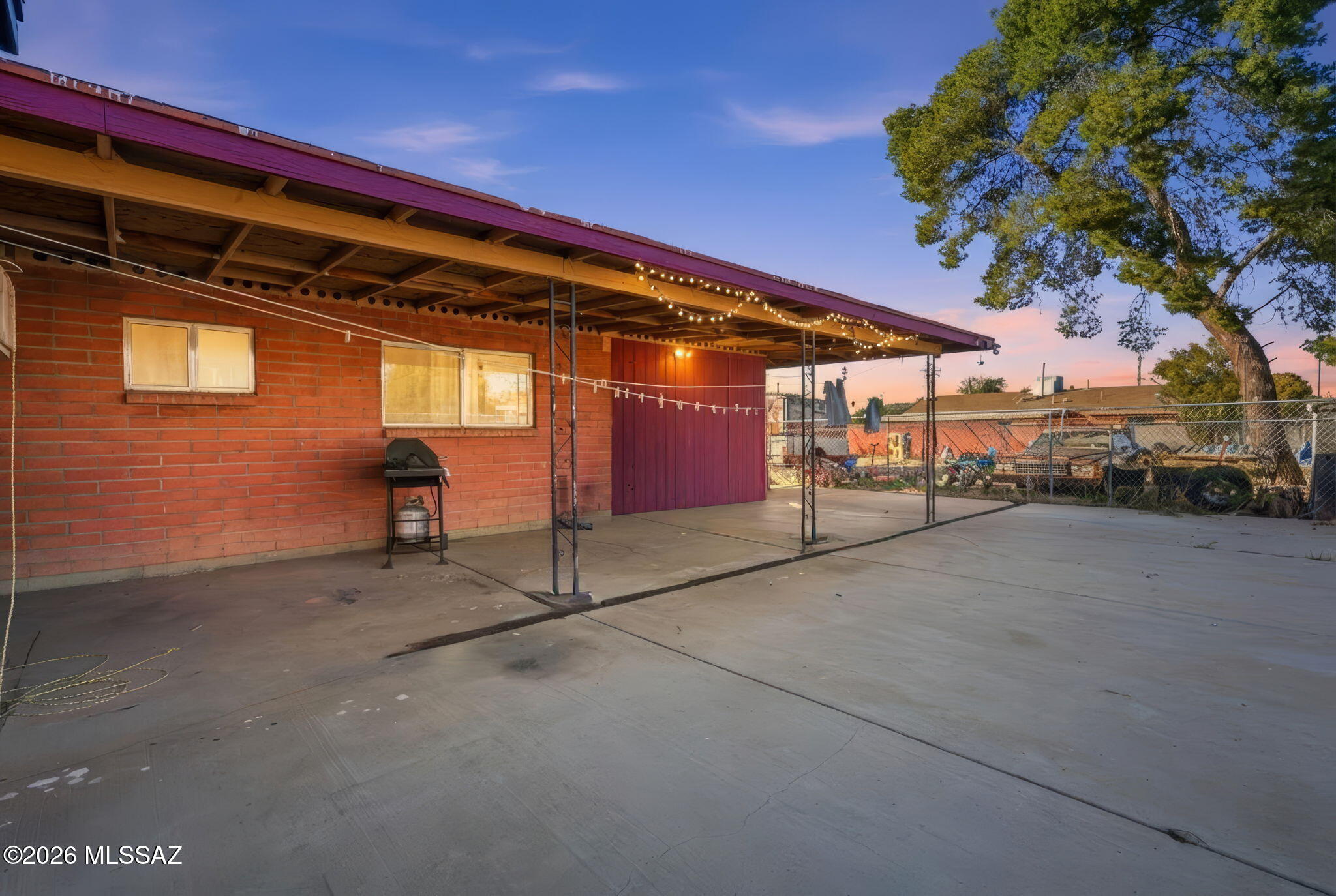 5125 South Missiondale Road Tucson, AZ 85706 - Photo 26 of 32 a view of a basketball court