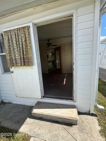 a view of outdoor space