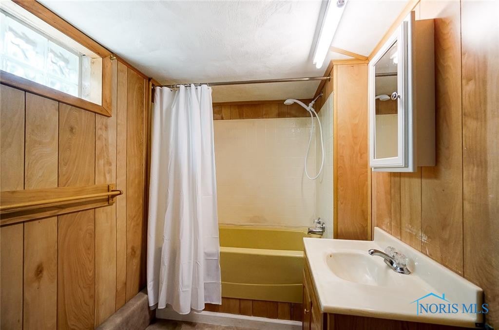 2035 Wyndhurst Road Toledo, OH 43607 - Photo 40 of 47 Gallery Image 40