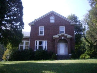 103 West Cumberland Road Bluefield, WV 24701 - Photo 1 of 1 Gallery Image 1