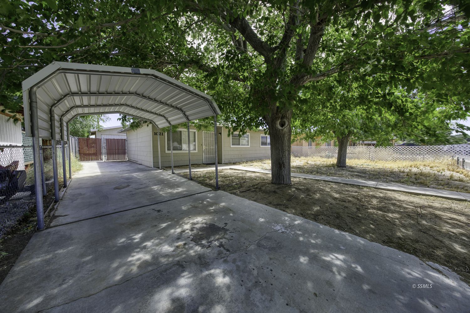 1021 West Langley Avenue Ridgecrest, CA 93555 - Photo 4 of 27