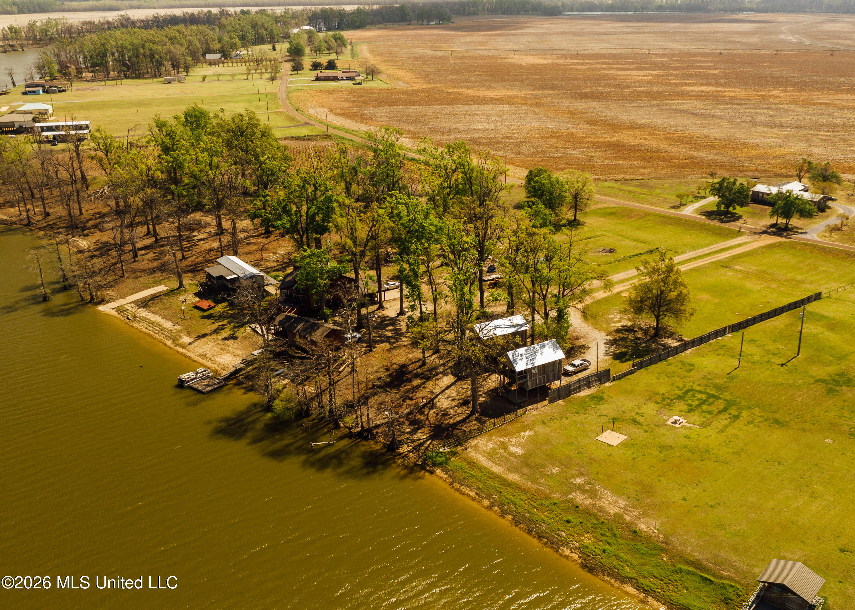 2503 Deerfield Road Yazoo City, MS 39194 - Photo 5 of 7 Wolf Lake Cabins-7