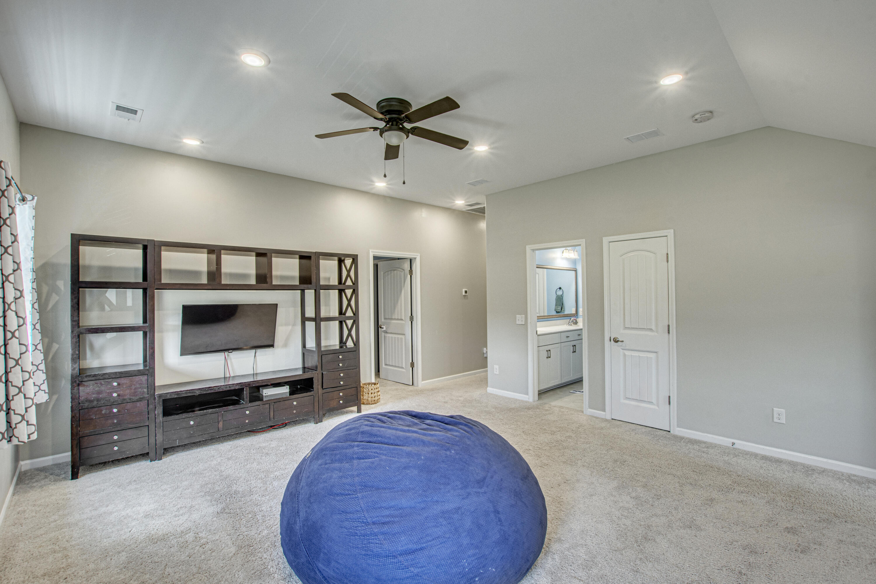 102 Royal Star Road Summerville, SC 29486 - Photo 38 of 44 19