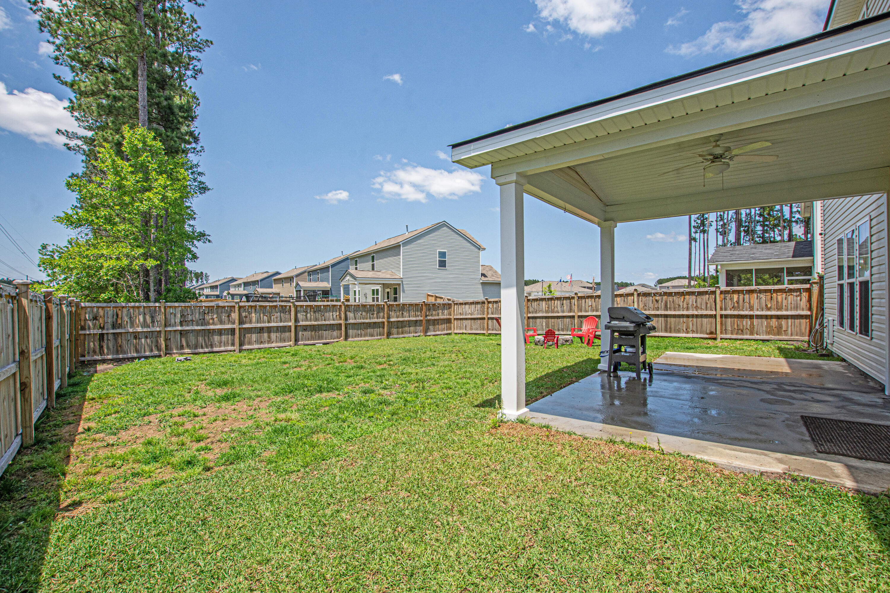 102 Royal Star Road Summerville, SC 29486 - Photo 8 of 44 0-1