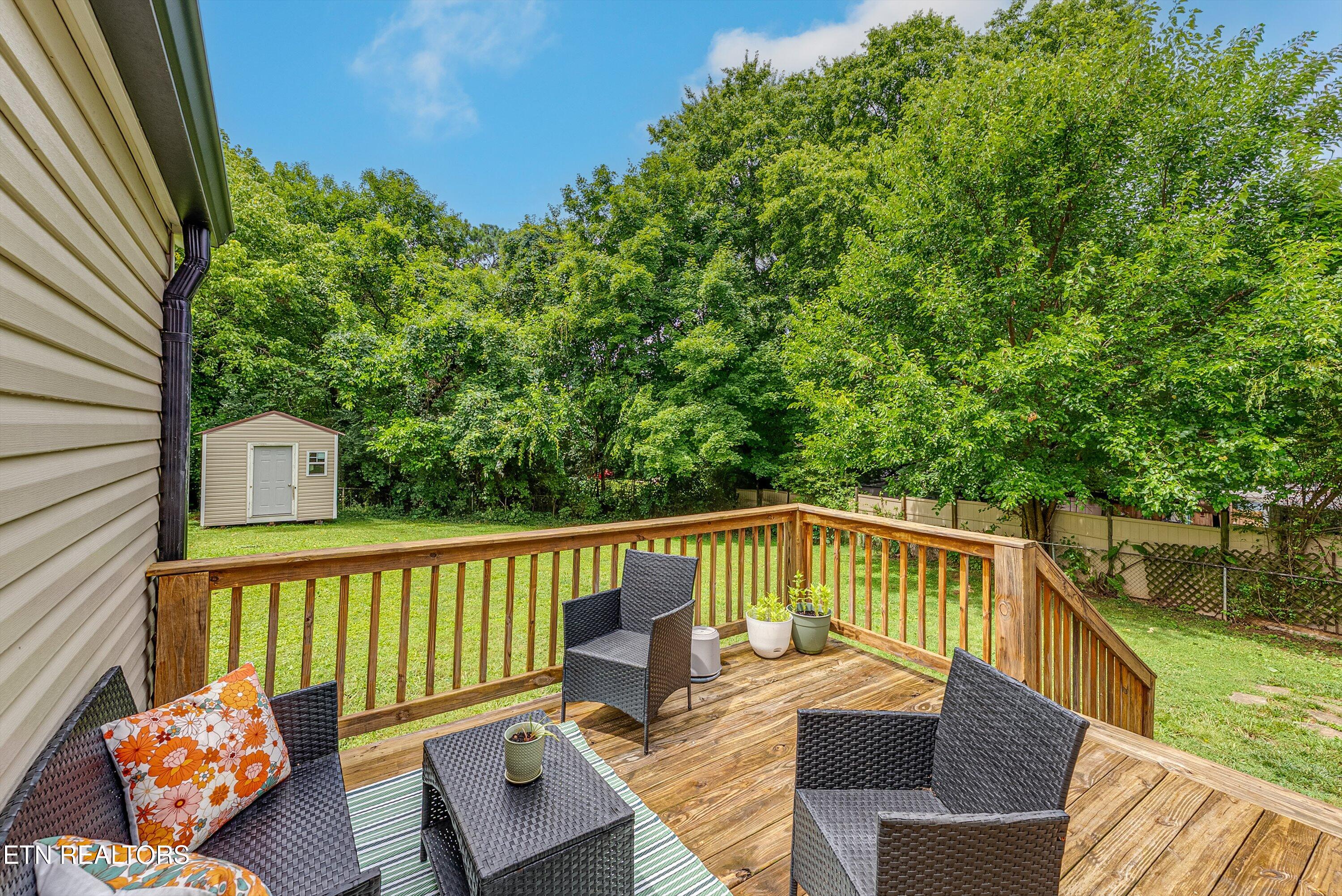 4321 High School Road Knoxville, TN 37912 - Photo 6 of 39 42-Deck A2
