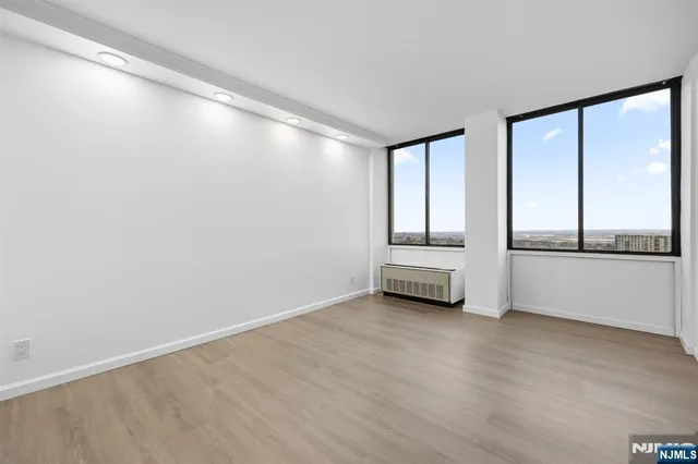 $688,000 | 300 Winston Drive, Unit 2502, Cliffside Park, NJ 07010