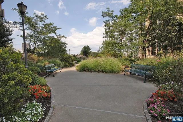 $688,000 | 300 Winston Drive, Unit 2502, Cliffside Park, NJ 07010