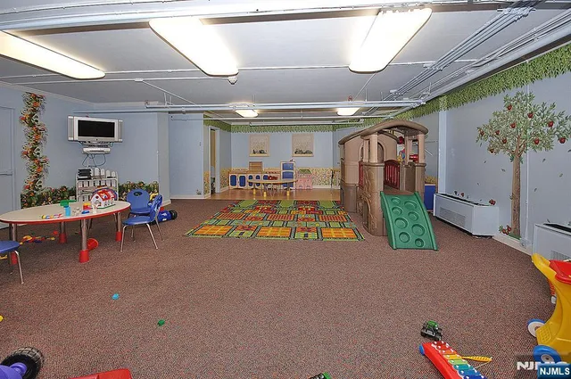 $688,000 | 300 Winston Drive, Unit 2502, Cliffside Park, NJ 07010