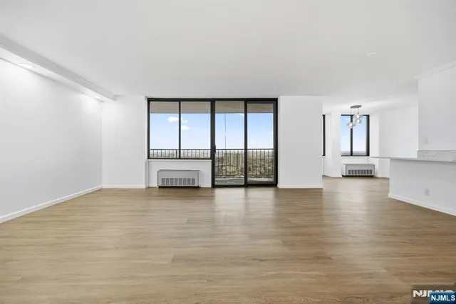 $688,000 | 300 Winston Drive, Unit 2502, Cliffside Park, NJ 07010