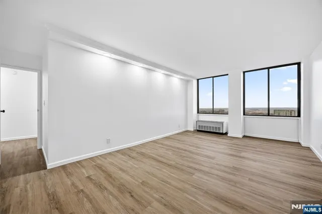 $688,000 | 300 Winston Drive, Unit 2502, Cliffside Park, NJ 07010