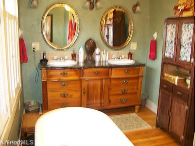 905 South Franklin Road Mount Airy, NC 27030 - Photo 9 of 16 Master Bath/Spa.