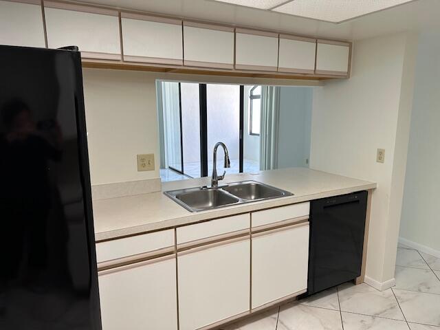 955 Dotterel Road, Unit 2509 Delray Beach, FL 33444 - Photo 17 of 53 PassThrough to Living/Dining area