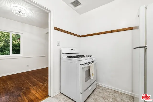 $2,395 | 1319 South Mansfield Avenue, Los Angeles, CA 90019