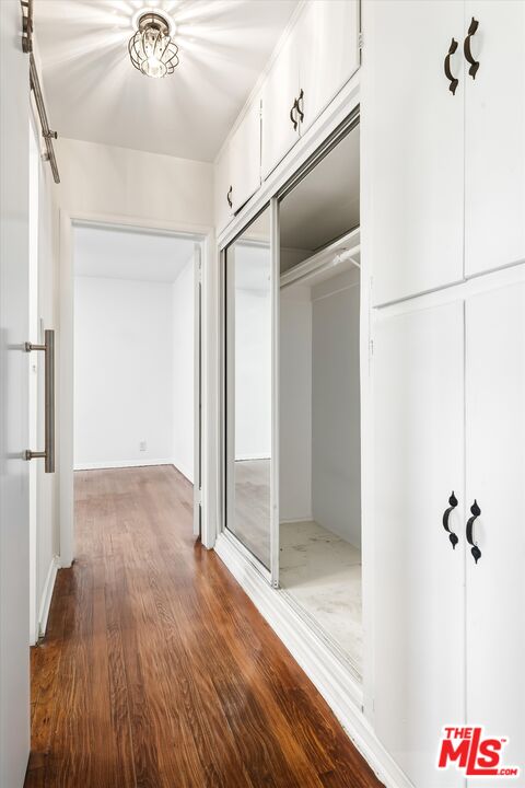 1319 South Mansfield Avenue Los Angeles, CA 90019 - Photo 15 of 26