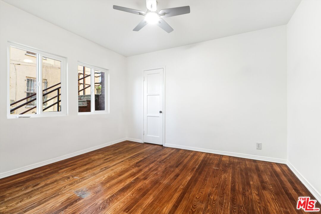 1319 South Mansfield Avenue Los Angeles, CA 90019 - Photo 19 of 26