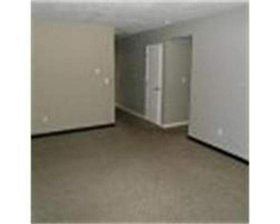 302 Boston Post Road East, Unit B2 Marlborough, MA 01752 - Photo 4 of 6 a view of an empty room