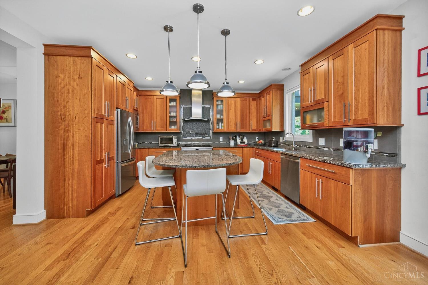 8714 Weller Road Montgomery, OH 45249 - Photo 15 of 47 Gallery Image 15