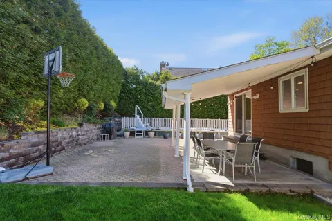 $999,000 | 3 Cottage Grove Avenue, Thornwood, NY 10594