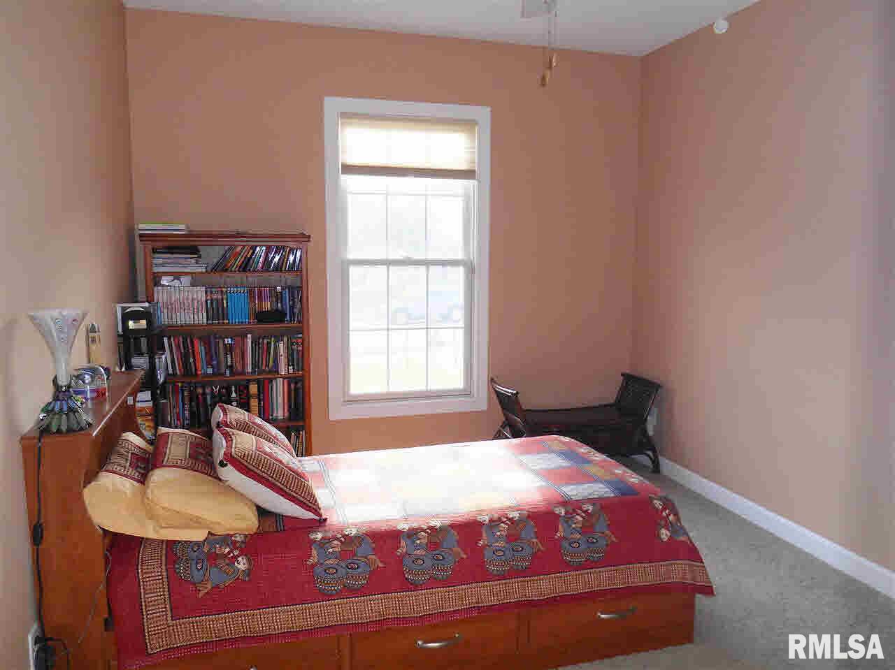 5371 Hugo Road Bettendorf, IA 52722 - Photo 11 of 23 Gallery Image 11