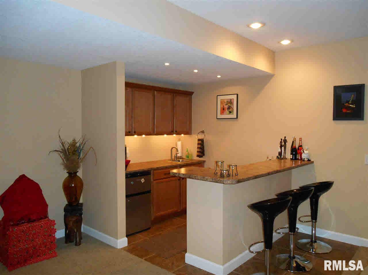 5371 Hugo Road Bettendorf, IA 52722 - Photo 19 of 23 Gallery Image 19