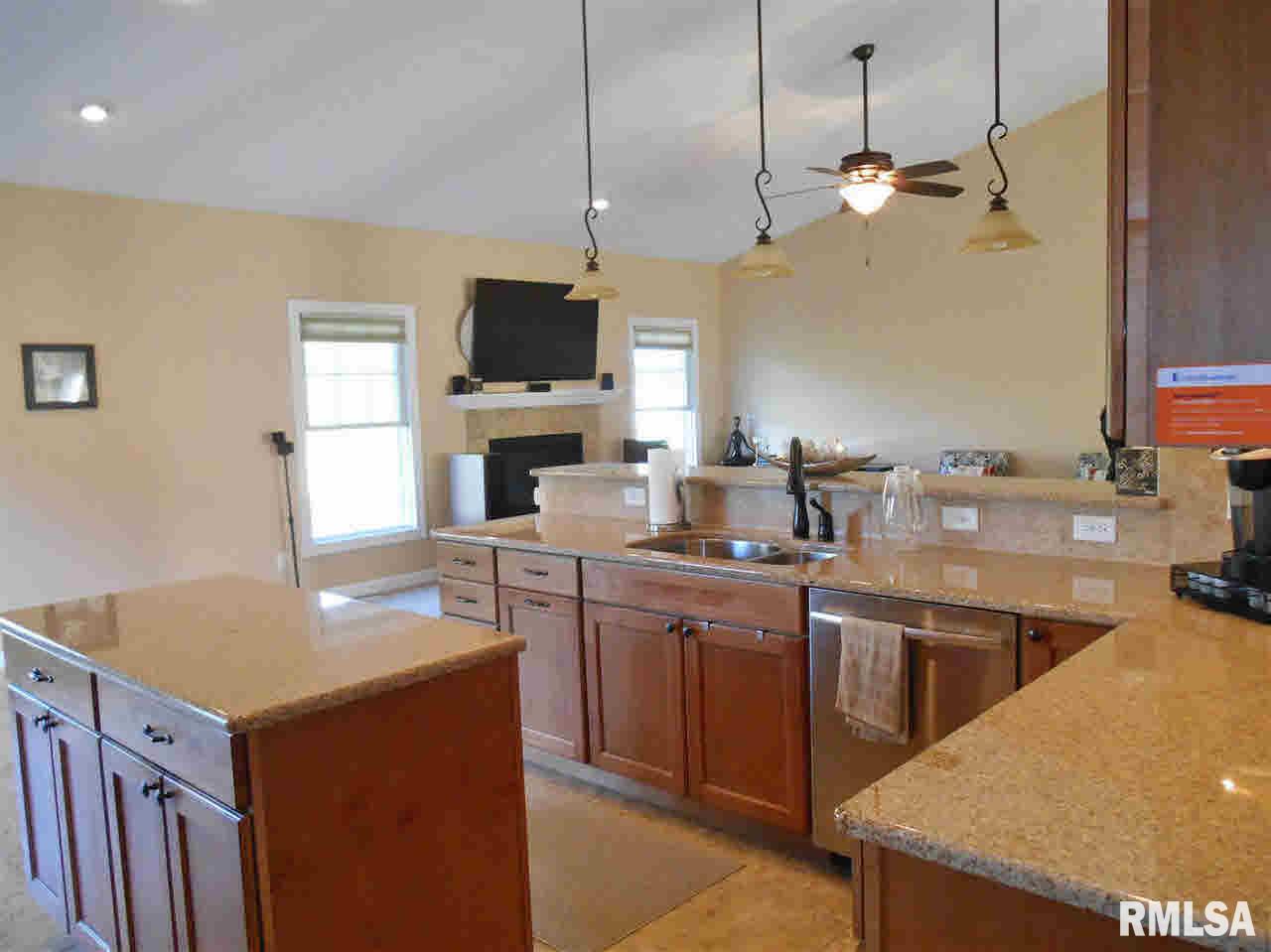 5371 Hugo Road Bettendorf, IA 52722 - Photo 8 of 23 Gallery Image 8