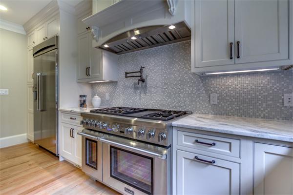 17 Douglas Road Lexington, MA 02420 - Photo 15 of 30 Gallery Image 15