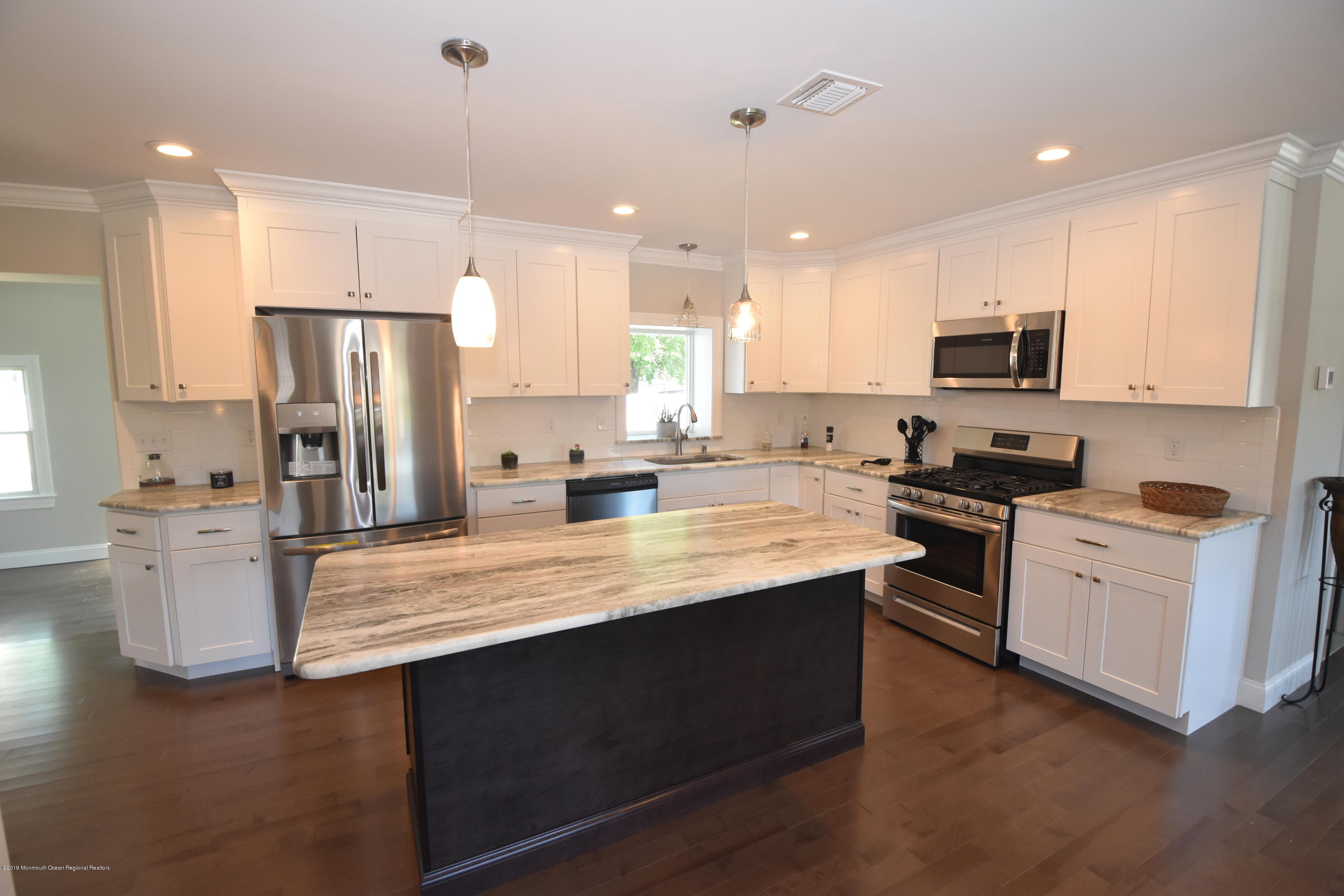 2319 Cardinal Drive Point Pleasant, NJ 08742 - Photo 2 of 15 DSC_0026