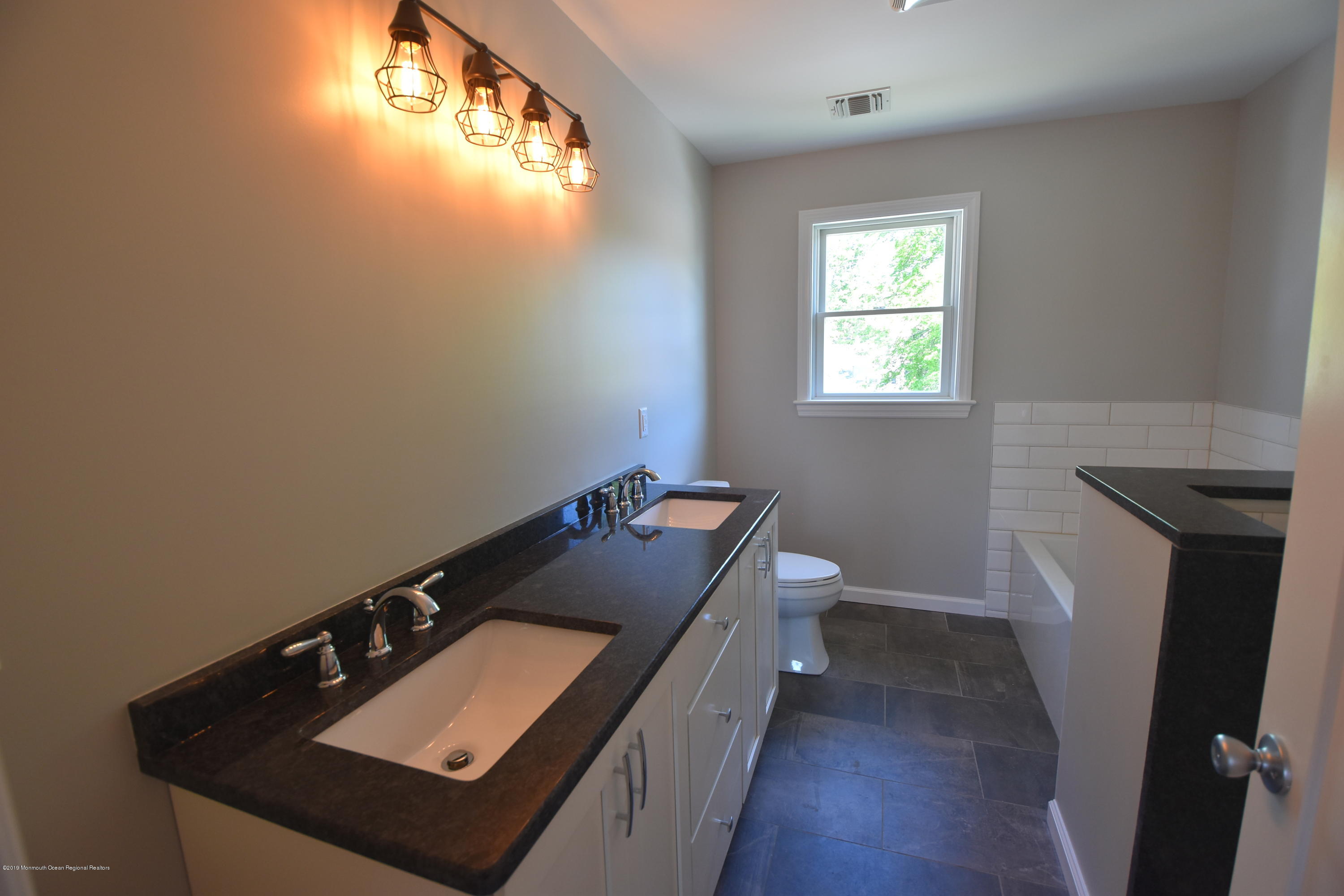 2319 Cardinal Drive Point Pleasant, NJ 08742 - Photo 10 of 15 DSC_0036