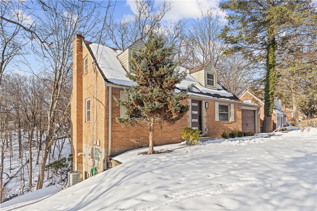 158 Spring Grove Road Pittsburgh, PA 15235 - Photo 2 of 35 Gallery Image 2