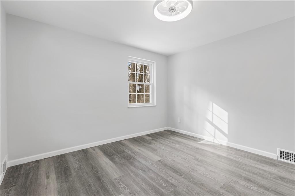 158 Spring Grove Road Pittsburgh, PA 15235 - Photo 21 of 35 Gallery Image 21