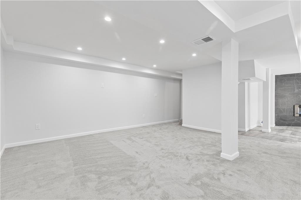 158 Spring Grove Road Pittsburgh, PA 15235 - Photo 25 of 35 Gallery Image 25