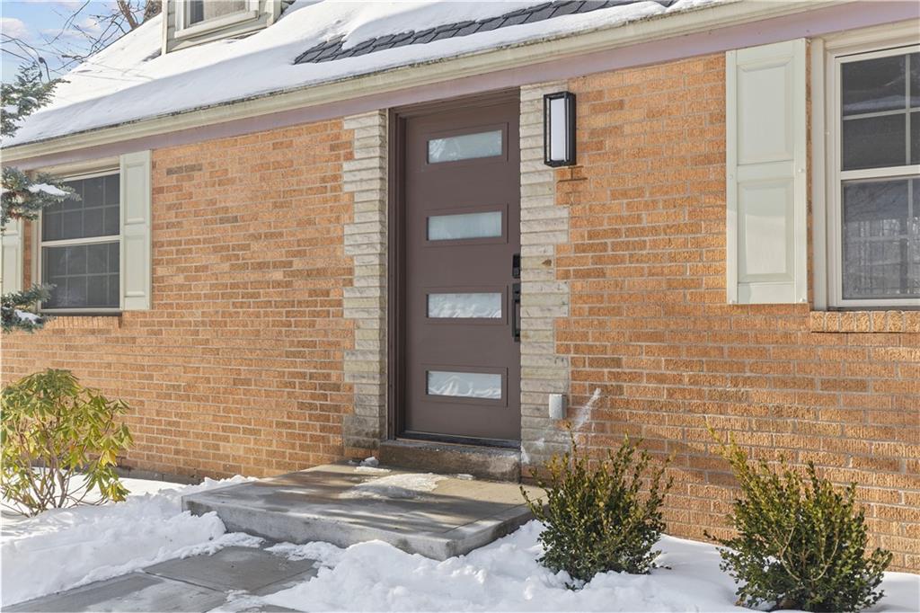 158 Spring Grove Road Pittsburgh, PA 15235 - Photo 4 of 35 Gallery Image 4