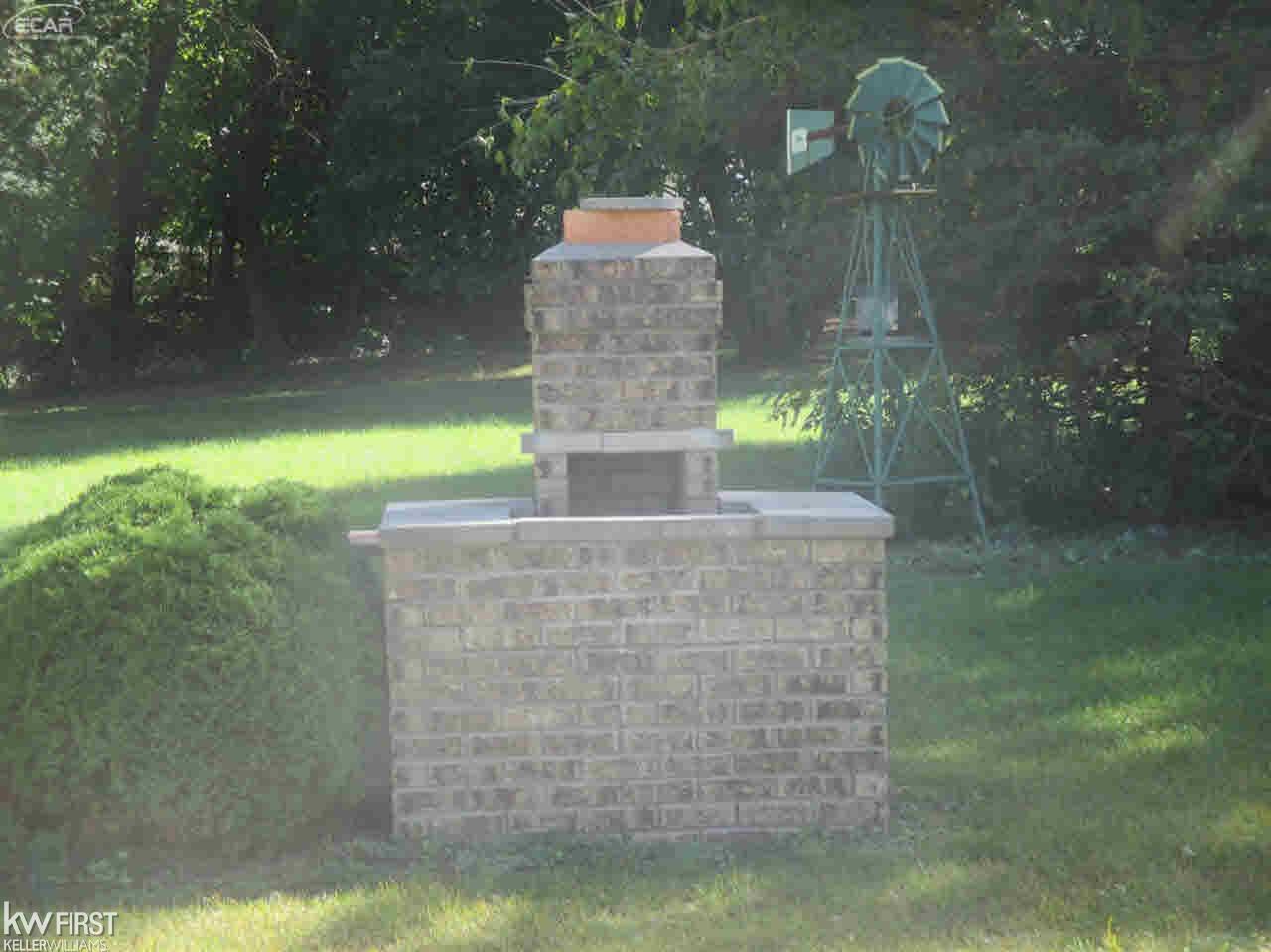 1155 Adams Road Burton, MI 48509 - Photo 11 of 15 21372442-10.JPG