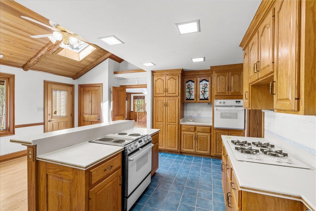 3095 State Shed Road Nathalie, VA 24577 - Photo 22 of 90 Eat-In Kitchen 18.22 x 17.77