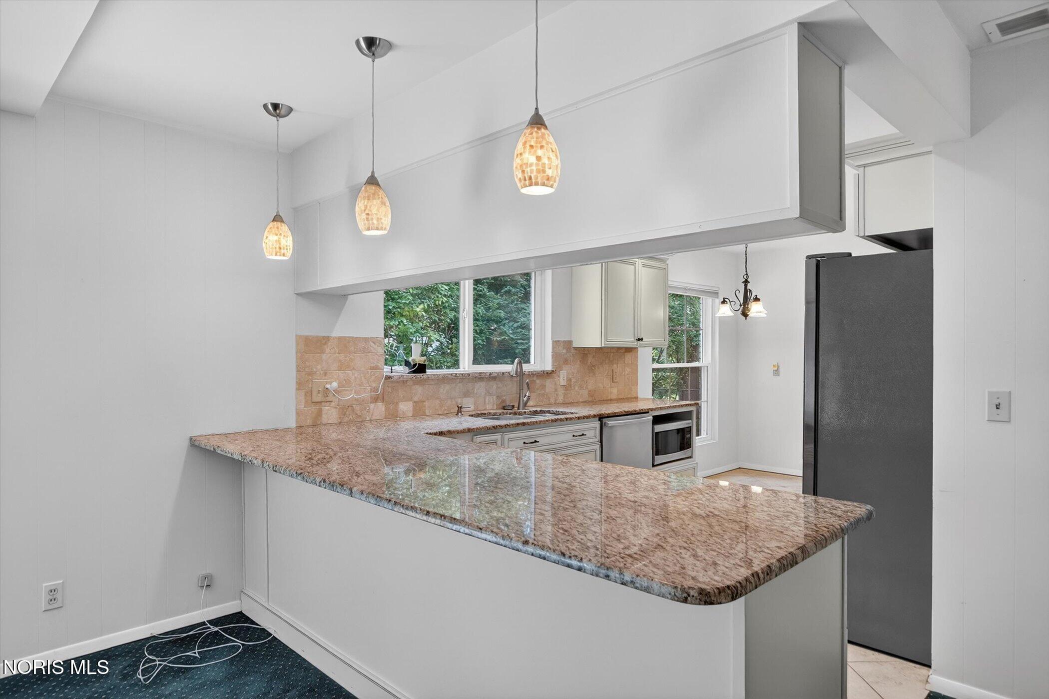 3860 Surrey Road Toledo, OH 43623 - Photo 14 of 45 Gallery Image 14