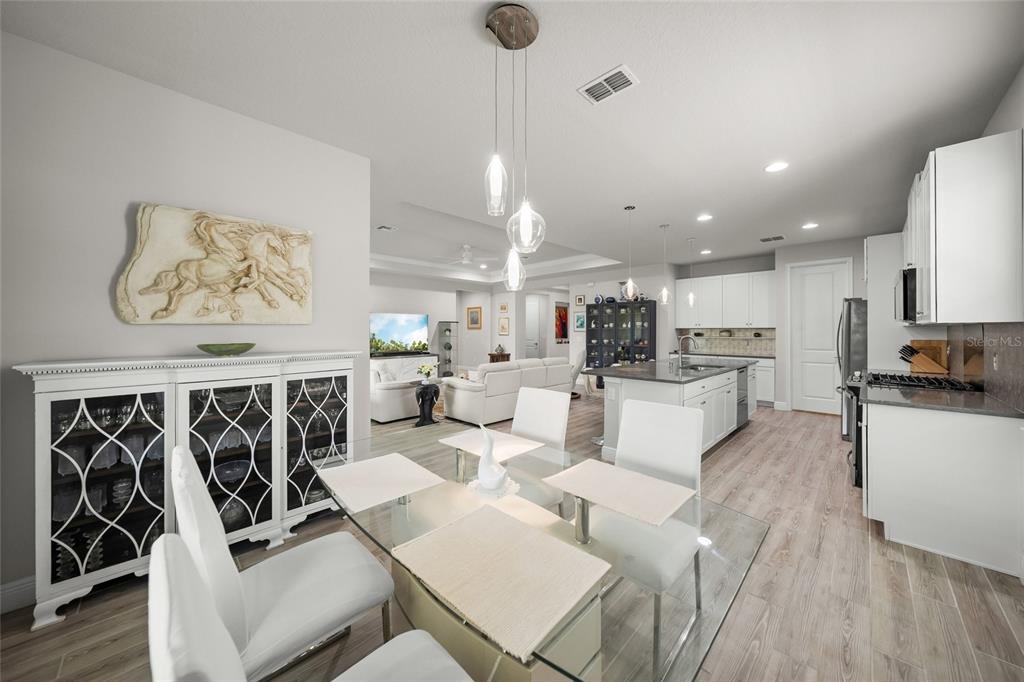 8620 Sundance Loop Sarasota, FL 34238 - Photo 11 of 57