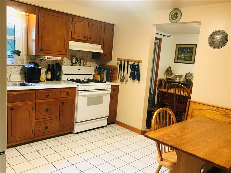 11316 Frankstown Road Pittsburgh, PA 15235 - Photo 4 of 14 Gallery Image 4