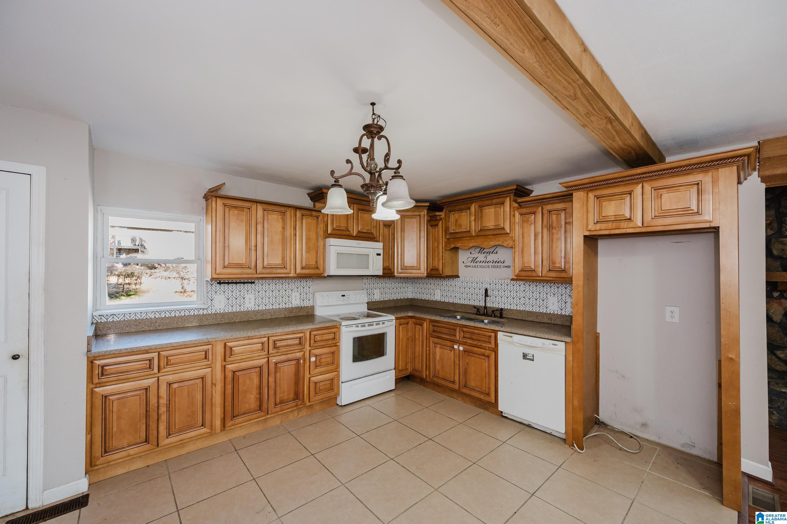 317 Wickstead Road Bessemer, AL 35023 - Photo 11 of 45