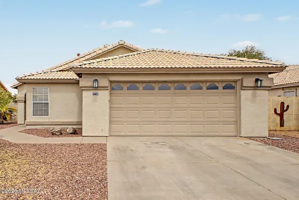 $328,500 | 7146 West Hunnington Drive, Tucson, AZ 85743