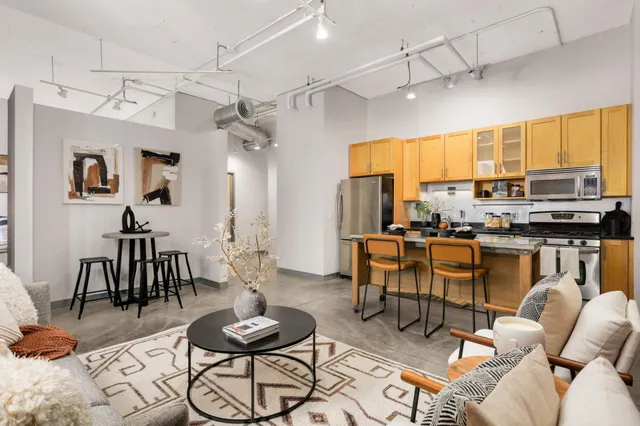 $1,750 | 250 Park Avenue, Unit 307, Minneapolis, MN 55415