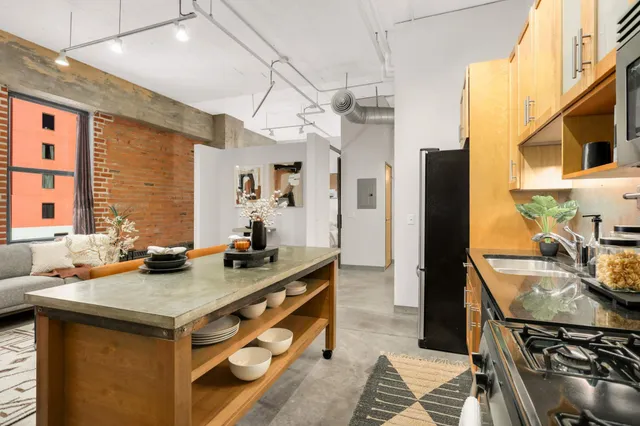 $1,750 | 250 Park Avenue, Unit 307, Minneapolis, MN 55415