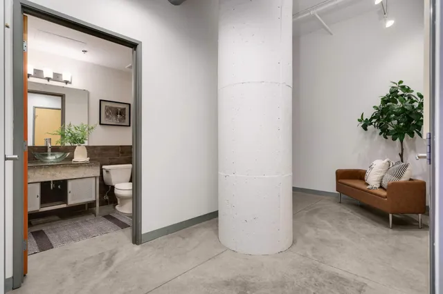 $1,750 | 250 Park Avenue, Unit 307, Minneapolis, MN 55415